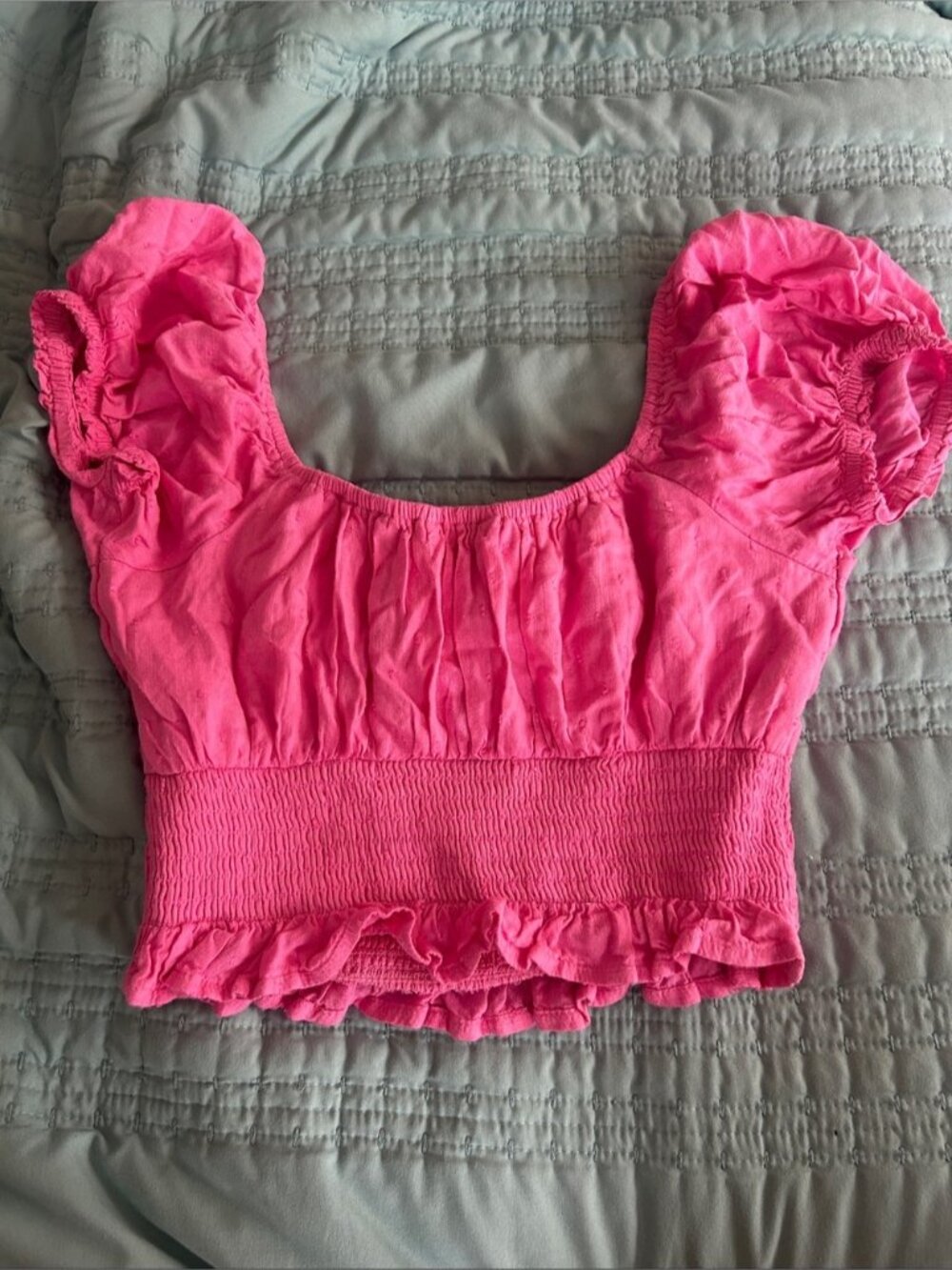 Pink Smocked Crop Top with Puff Sleeves - Picture 2 of 2